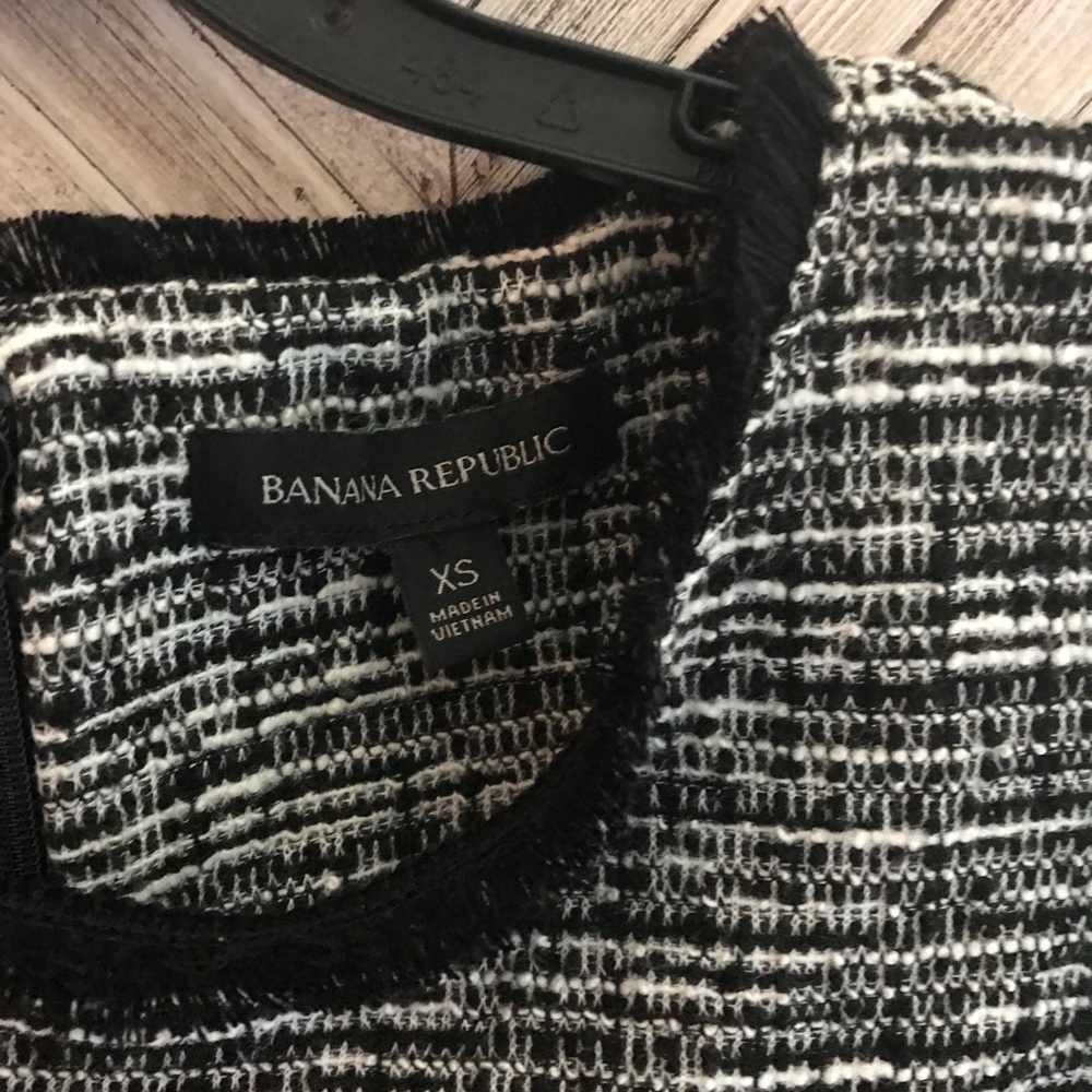 Banana Republic sleeveless boule blouse size XS - Picture 2 of 5